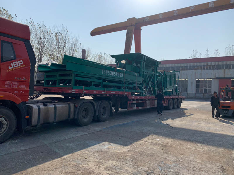 鼓動溜槽選礦設備廠家發(fā)貨現(xiàn)場